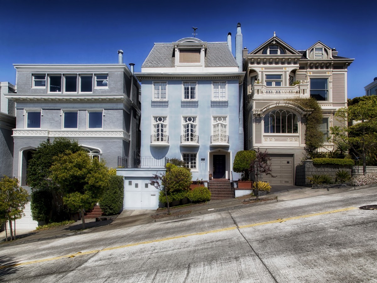 Actions Smart Homeowners Take To Help Sell Their Houses