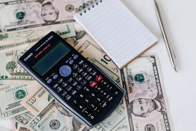 Is Note Selling Right for You A Beginners Guide to Weighing the Pros & Cons