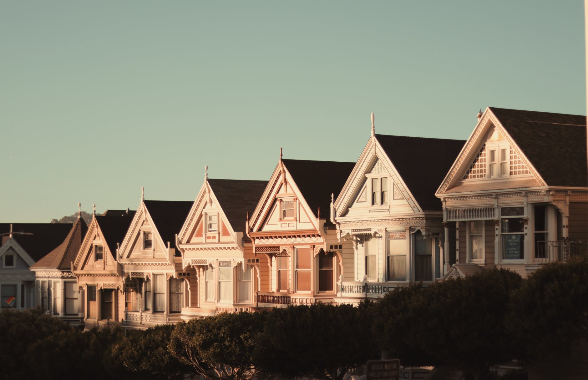 Websites And Apps To Use When Looking For Real Estate Listings