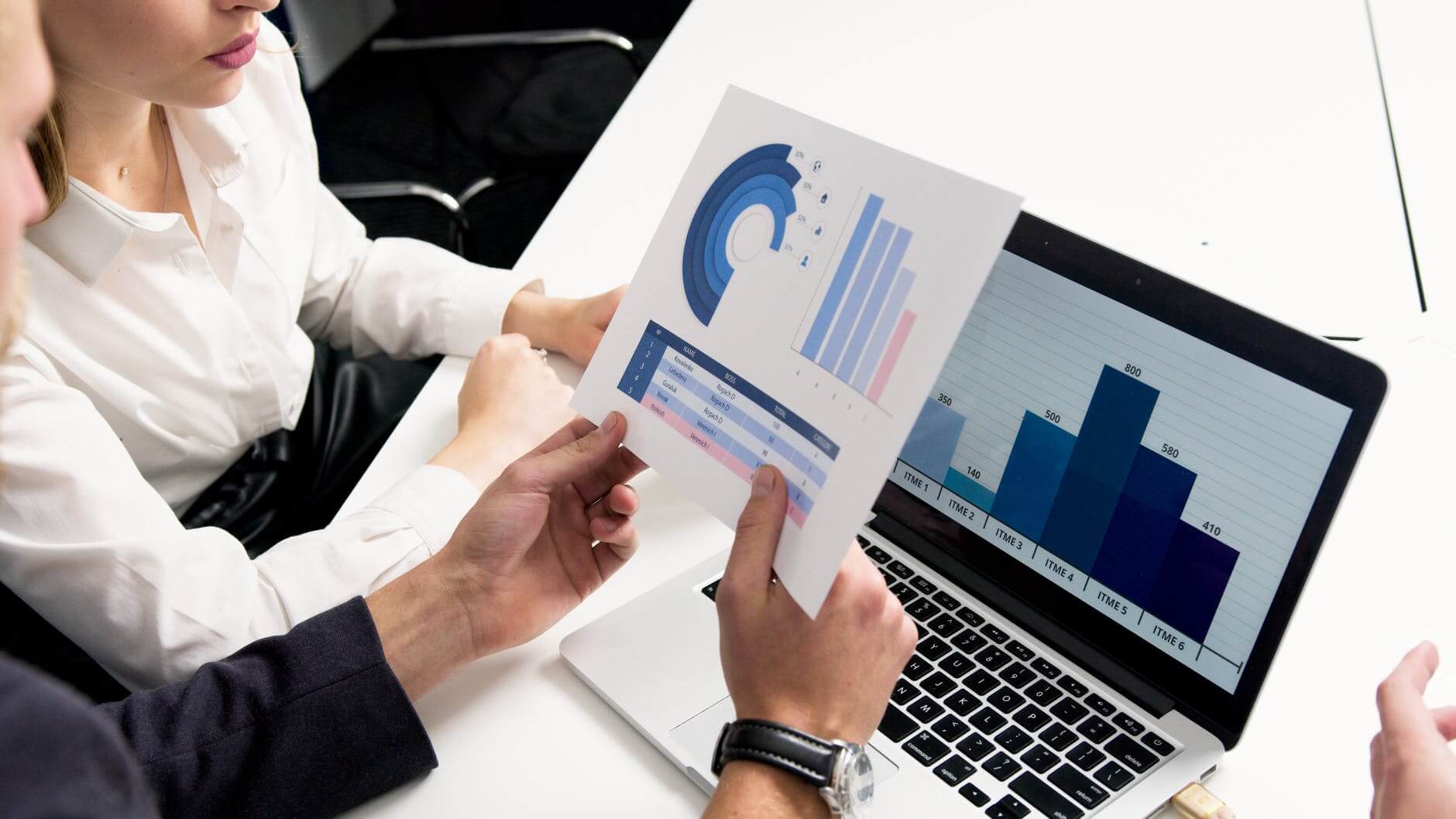 How Much Does a Real Estate Broker Make a Year?