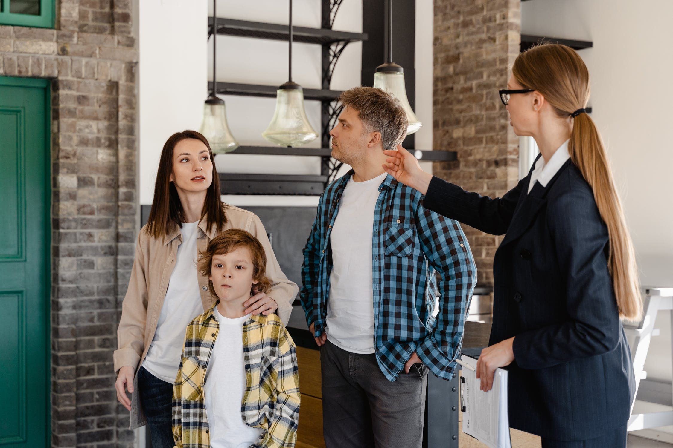 How To Become An Independent Real Estate Agent