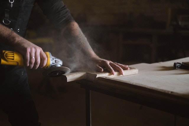 Understanding and Using Angle Grinders A Handy Guide for DIY Enthusiasts