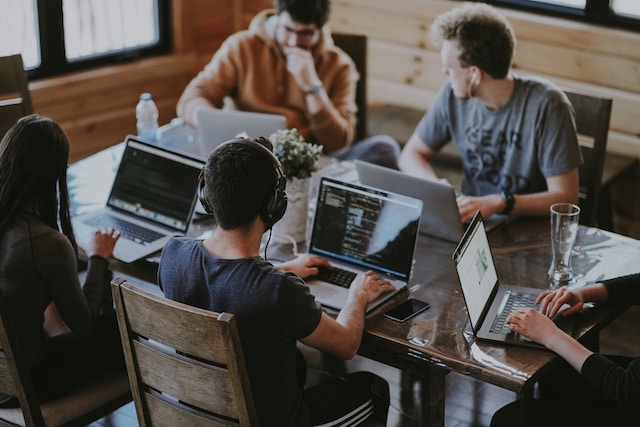 Vital Tips To Follow When Starting A Coworking Franchise