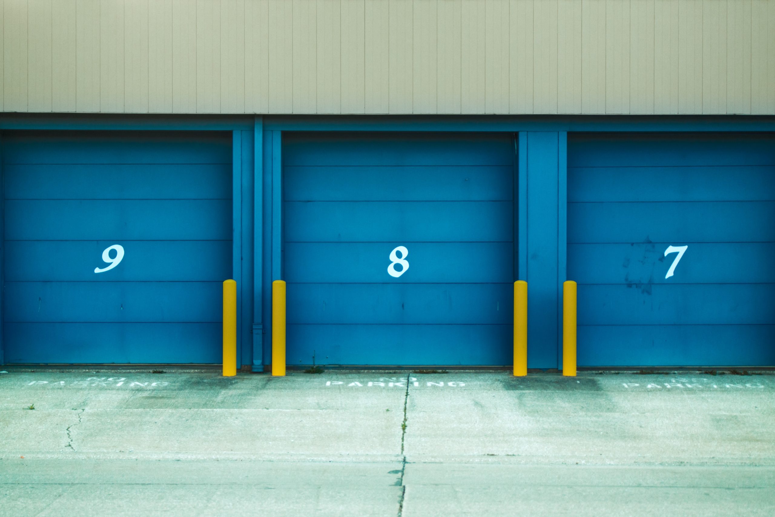 What to Consider When Purchasing a New Garage Door