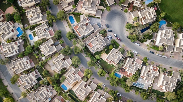 Why Real Estate Investors Should Seek Wealth Management Services